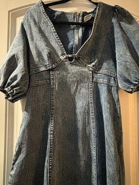 Zoco // Me Denim High-Rise Women’s Jeans in Light Blue